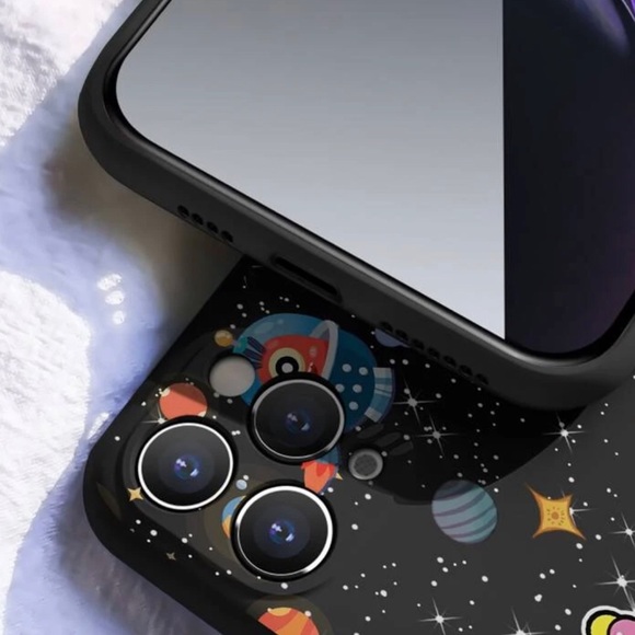 Black Graphic Print Alien Phone Case - Picture 2 of 3